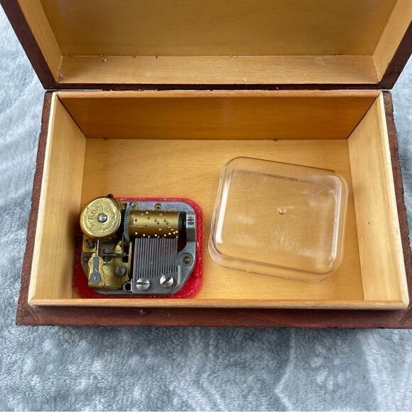 Vintage Reuge Music Box  - Picture 6 of 7